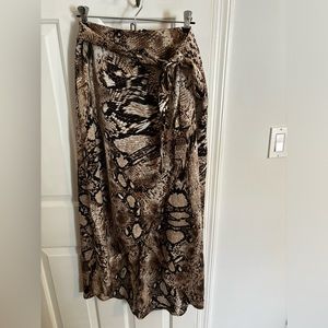 Women’s midi skirt